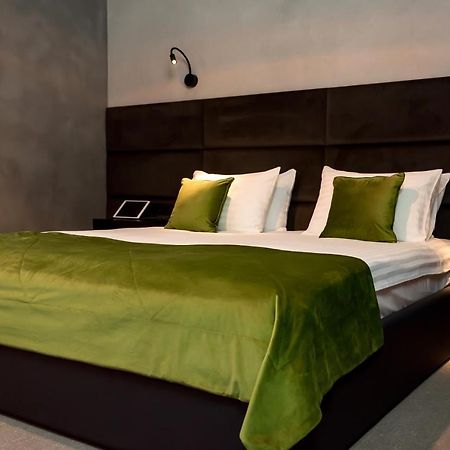 Brik Hotel Одеса Екстериор снимка